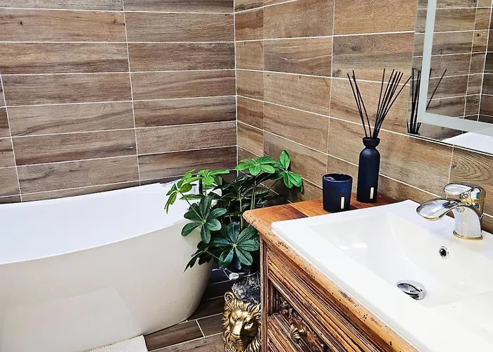 Dolce Vita, Luxury & Sea View - Front Of Casino Apartment *